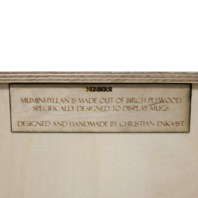 Muminhyllan – käsintehty hylly muumimukeille